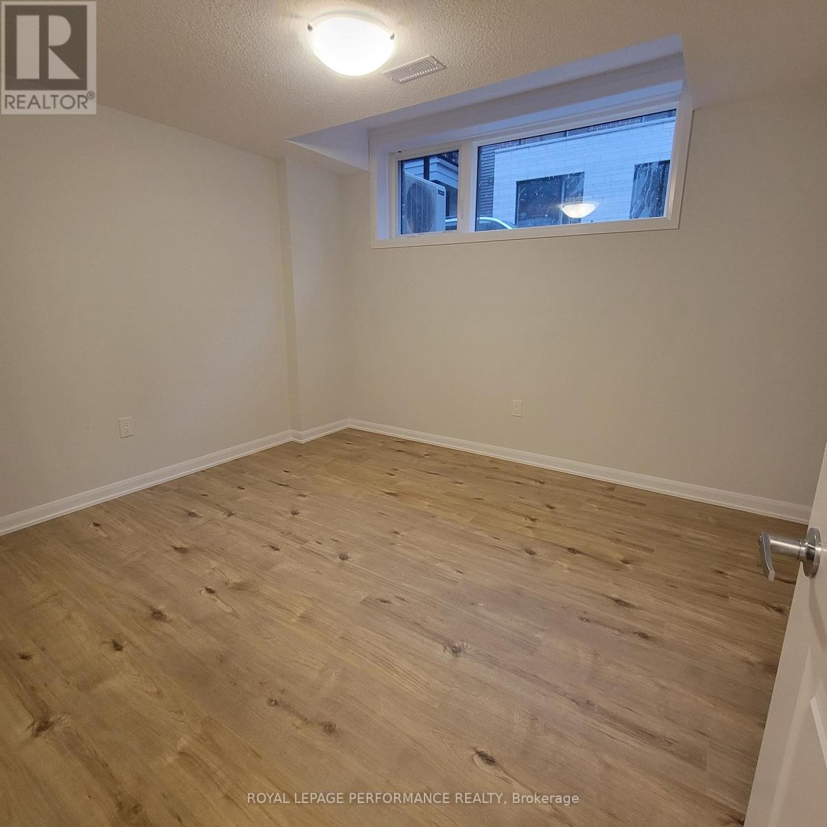 807 Arcadian Private, Ottawa, Ontario  K2T 0R8 - Photo 8 - X12445346