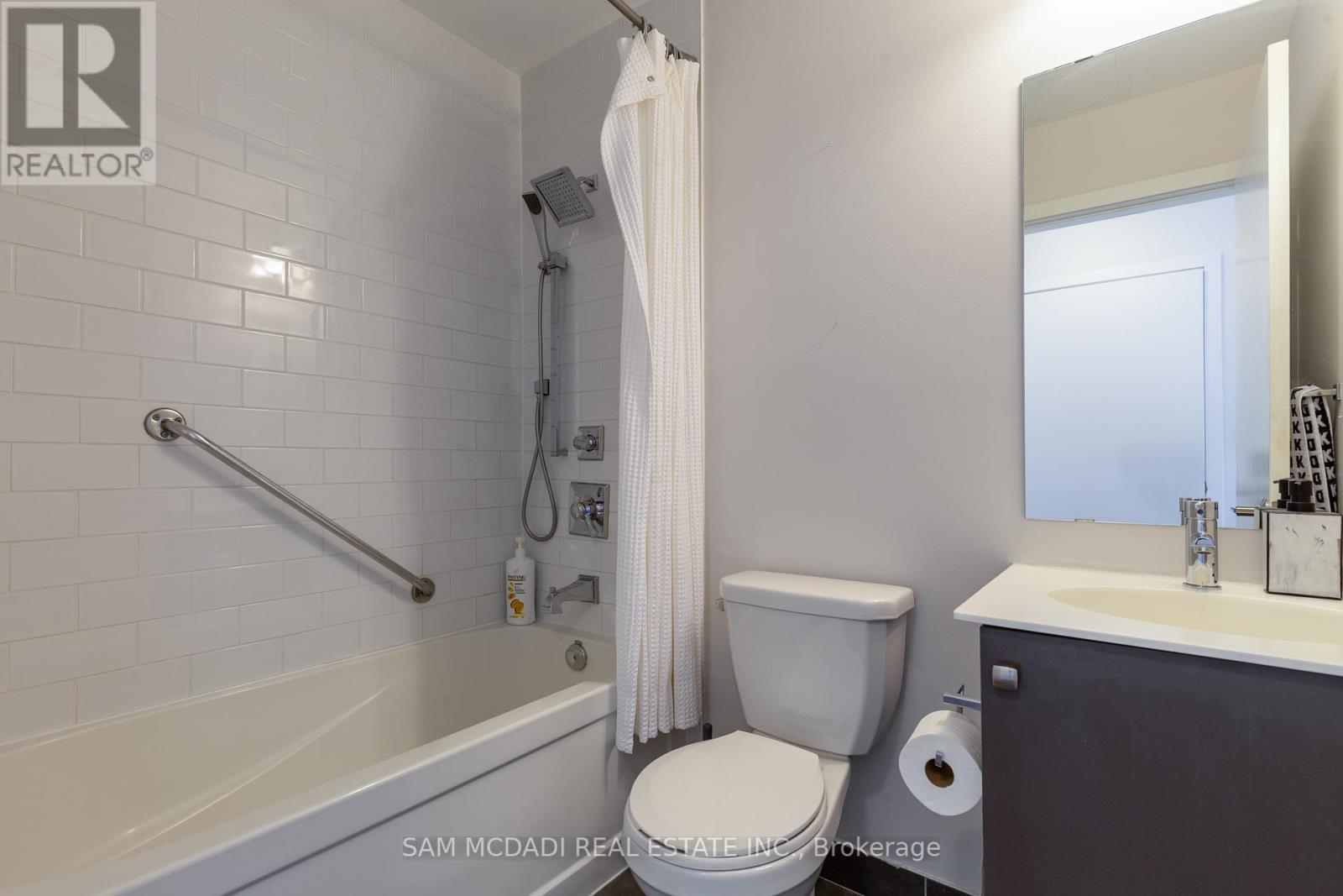 114 - 555 William Graham Drive, Aurora, Ontario  L4G 7C4 - Photo 25 - N12445336