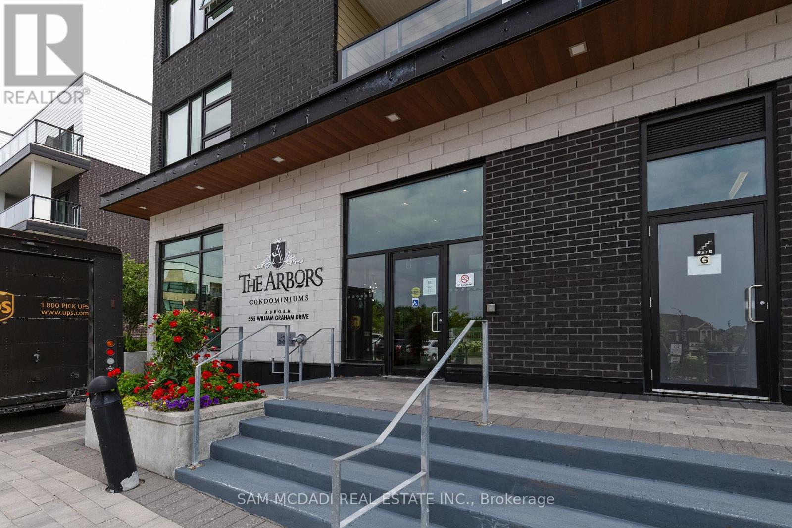 114 - 555 William Graham Drive, Aurora, Ontario  L4G 7C4 - Photo 7 - N12445336