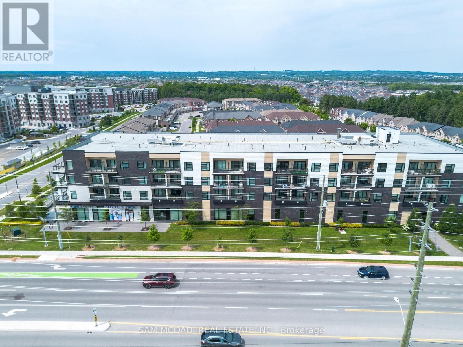 114 - 555 William Graham Drive, Aurora, Ontario  L4G 7C4 - Photo 4 - N12445336