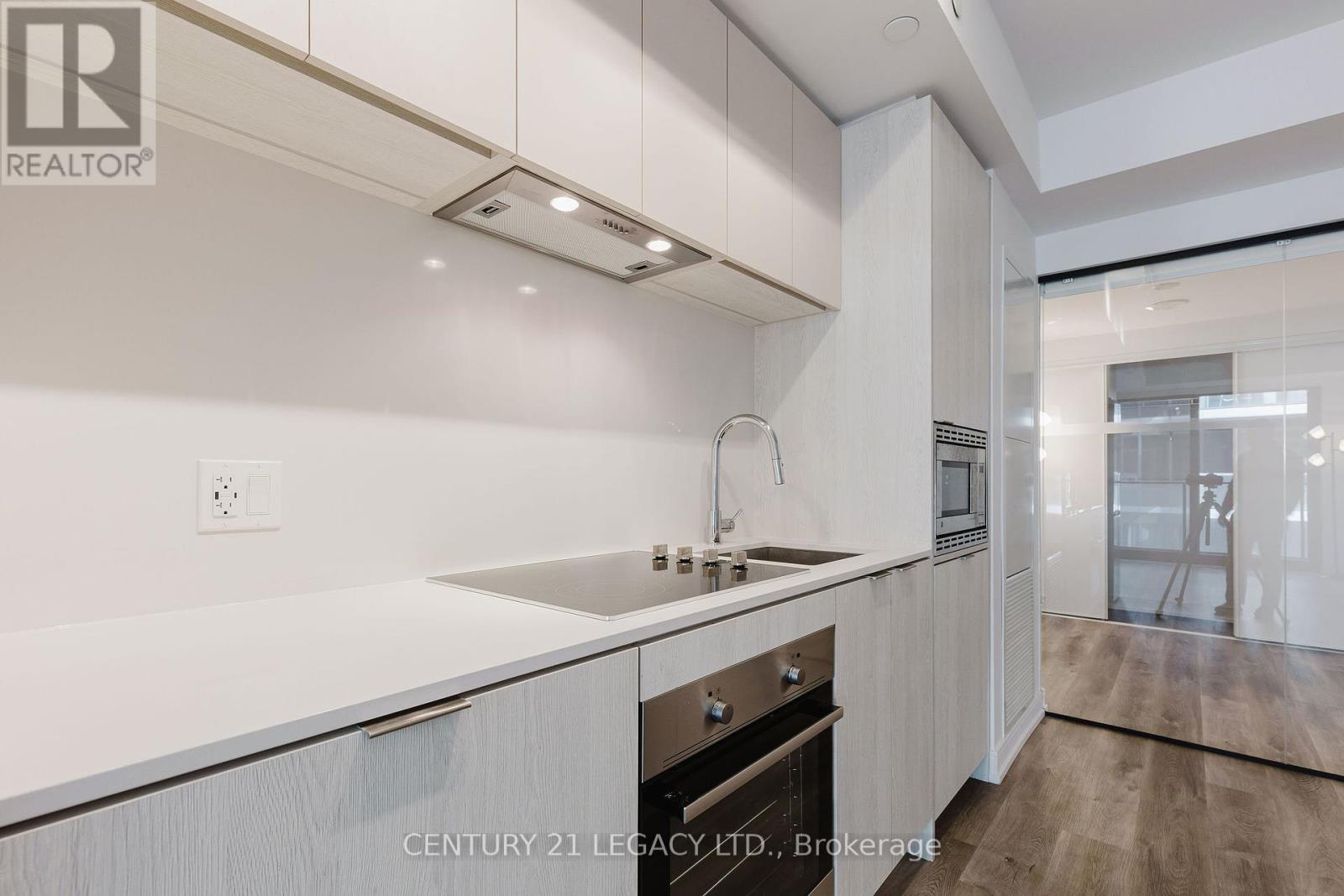 1012 - 1 Jarvis Street, Hamilton, Ontario  L8R 3J2 - Photo 4 - X12382483