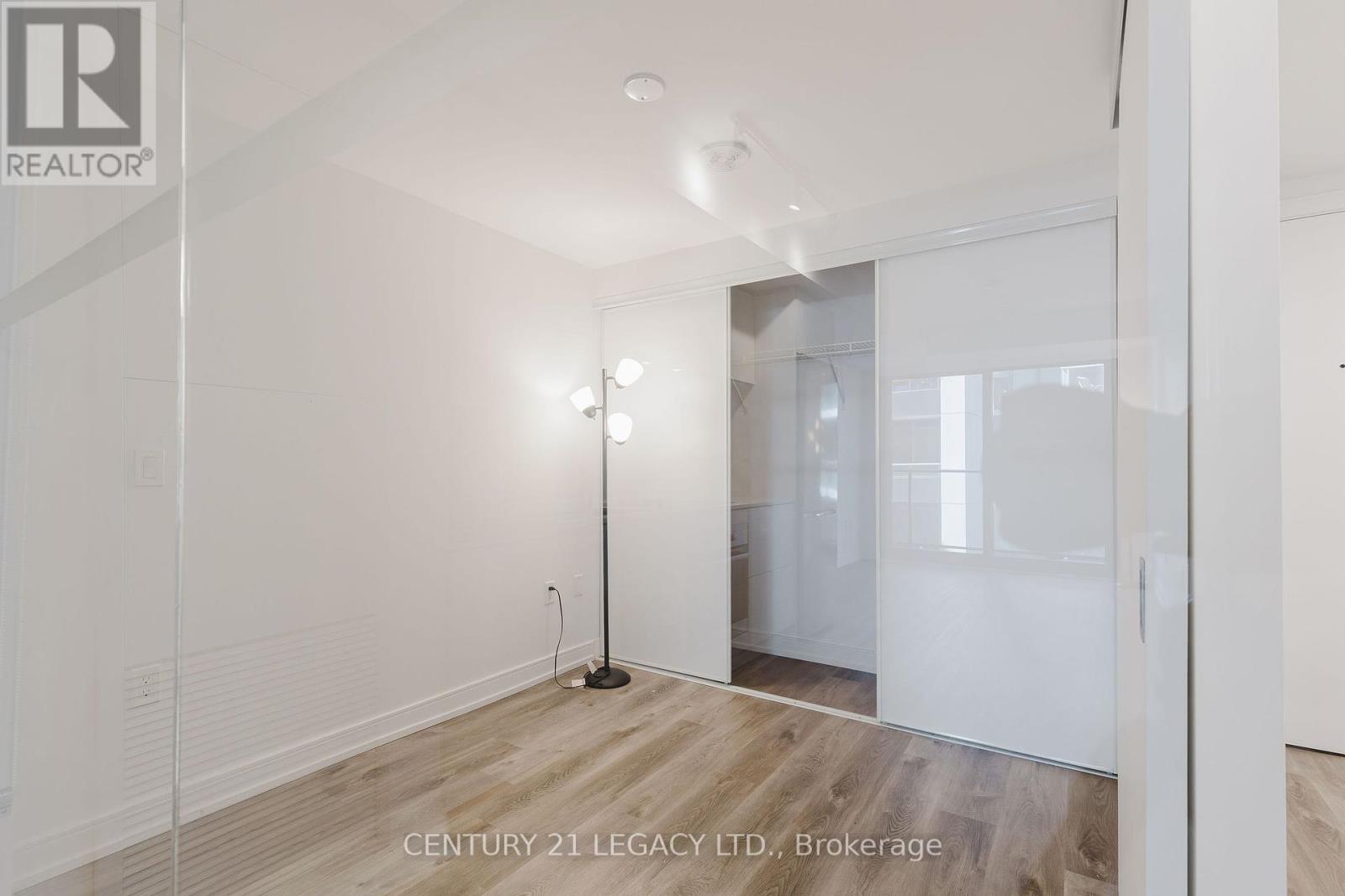 1012 - 1 Jarvis Street, Hamilton, Ontario  L8R 3J2 - Photo 8 - X12382483