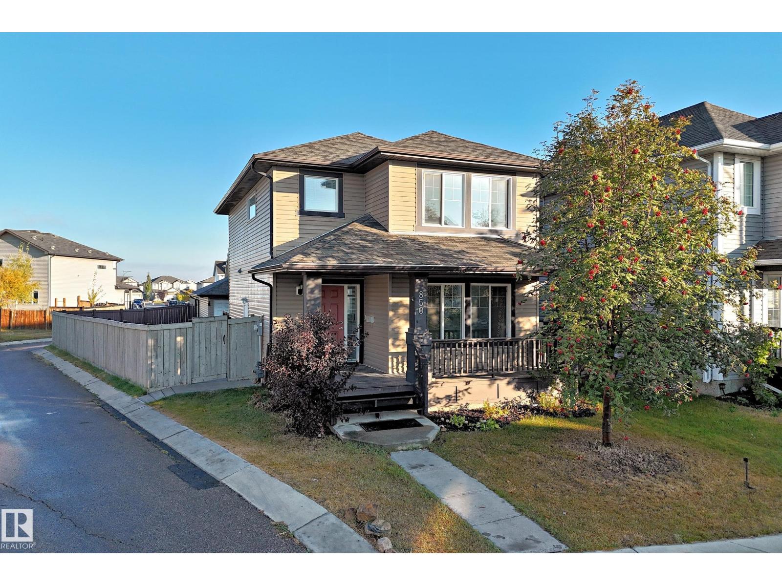 850 36A AV NW, Edmonton, Alberta