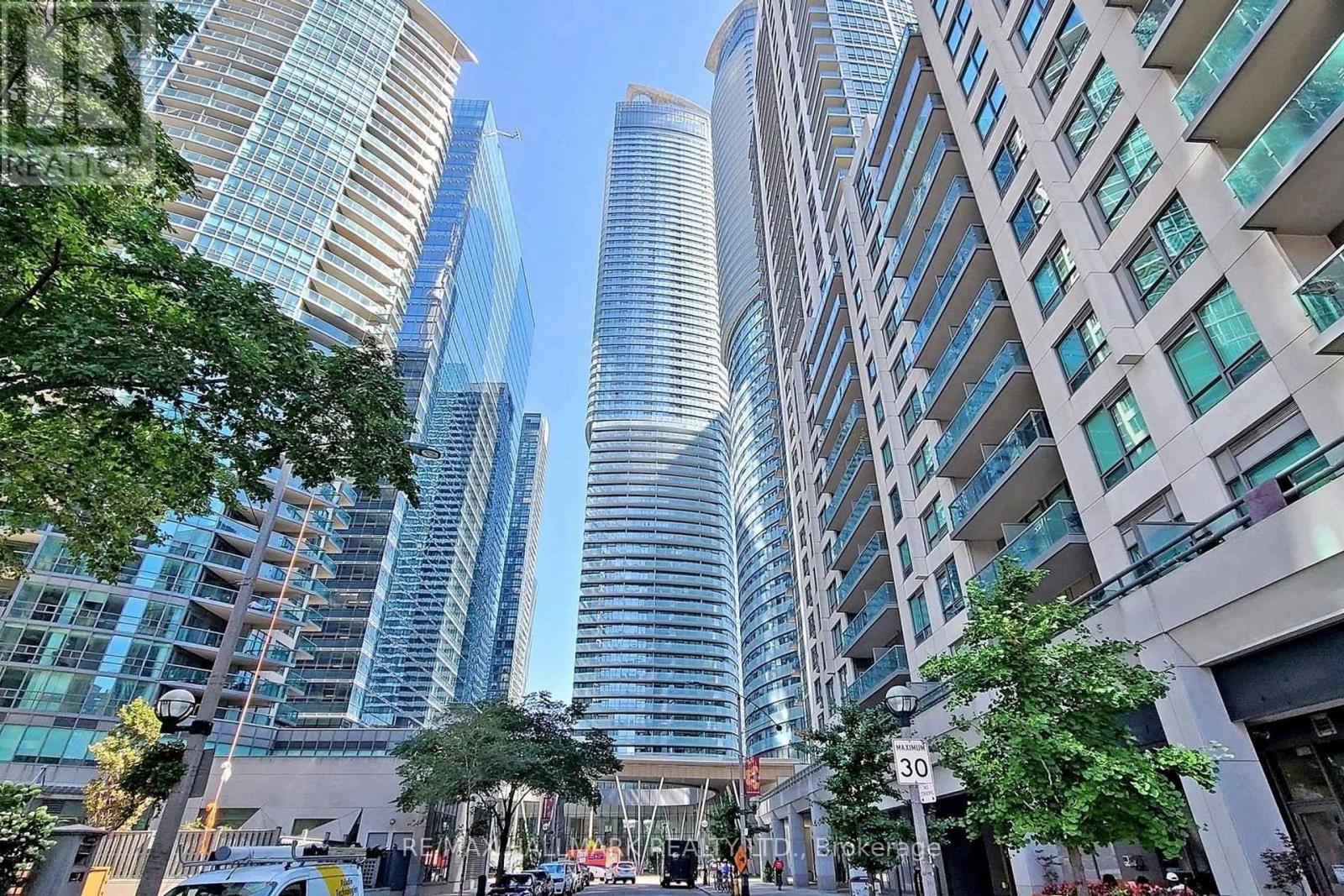 3610 - 14 York Street, Toronto (Waterfront Communities), Ontario  M5J 2Z2 - Photo 1 - C12445354