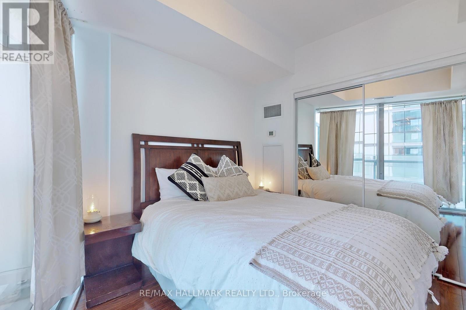 3610 - 14 York Street, Toronto (Waterfront Communities), Ontario  M5J 2Z2 - Photo 34 - C12445354