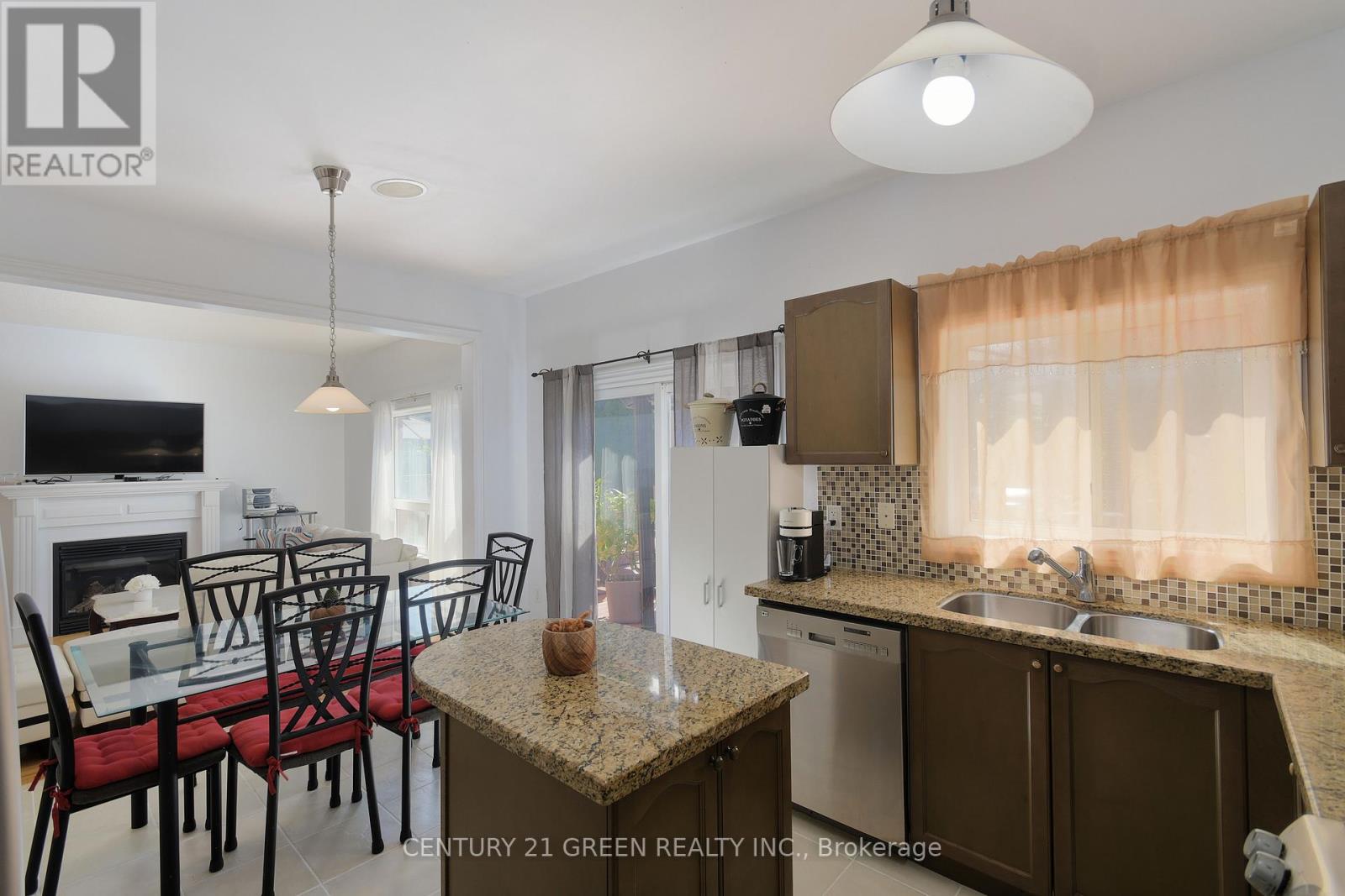 8 Lampman Drive, Toronto (Morningside), Ontario  M1E 5L1 - Photo 13 - E12445340