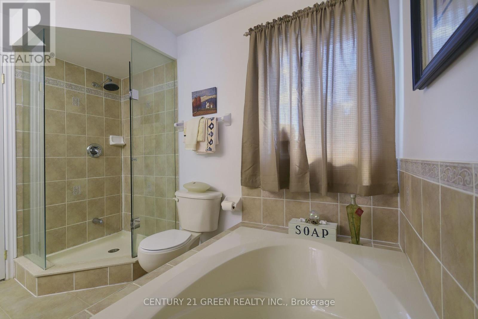 8 Lampman Drive, Toronto (Morningside), Ontario  M1E 5L1 - Photo 17 - E12445340
