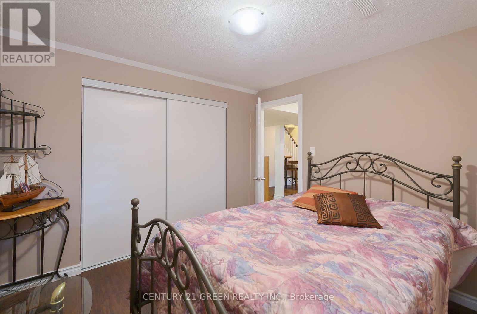 8 Lampman Drive, Toronto (Morningside), Ontario  M1E 5L1 - Photo 25 - E12445340