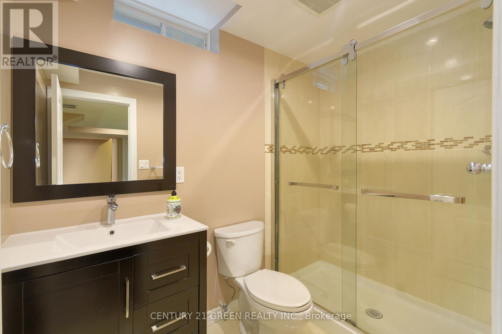 8 Lampman Drive, Toronto (Morningside), Ontario  M1E 5L1 - Photo 27 - E12445340