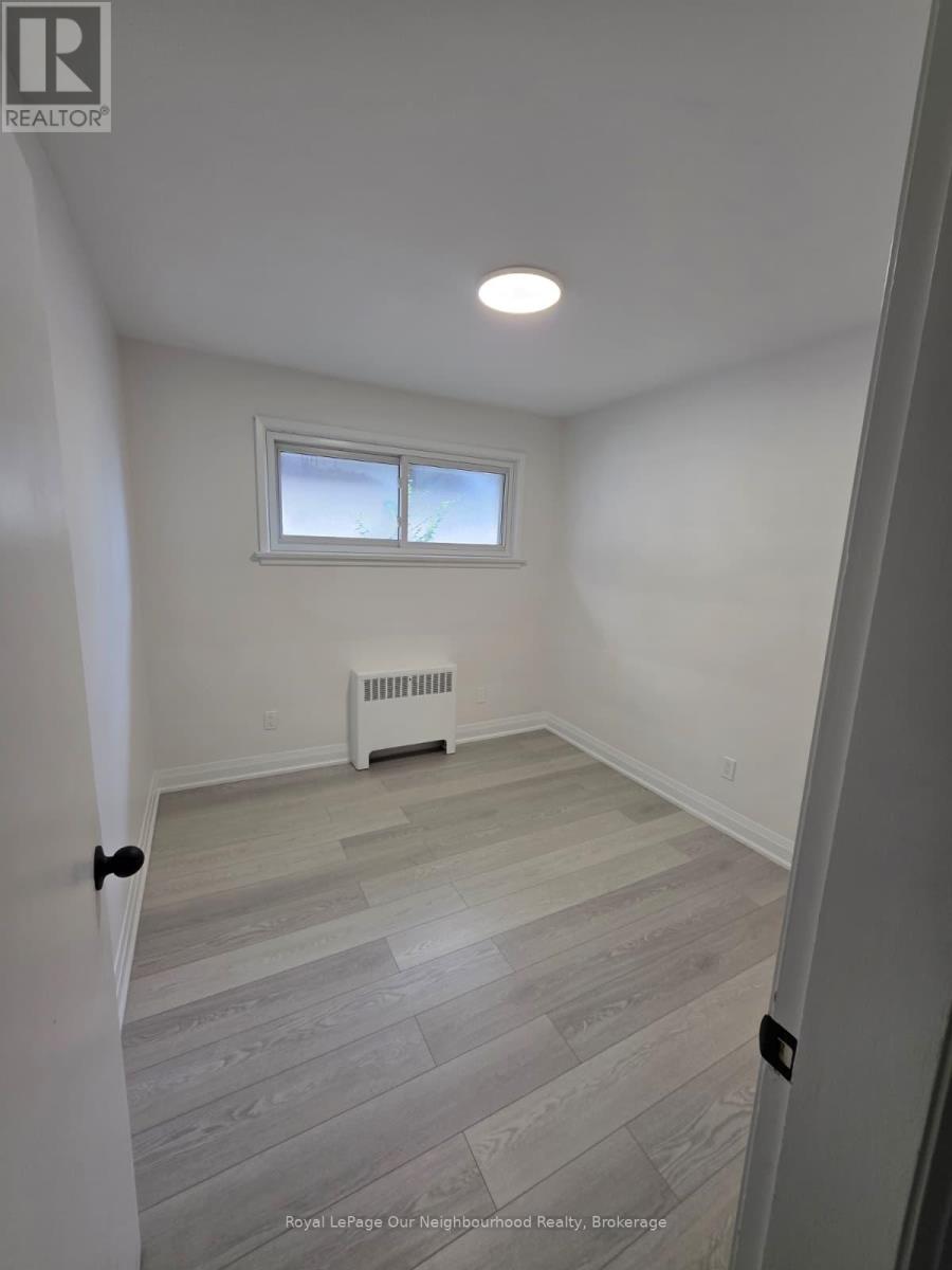 Upper - 32 Marchington Circle, Toronto, Ontario  M1R 3M4 - Photo 6 - E12445347