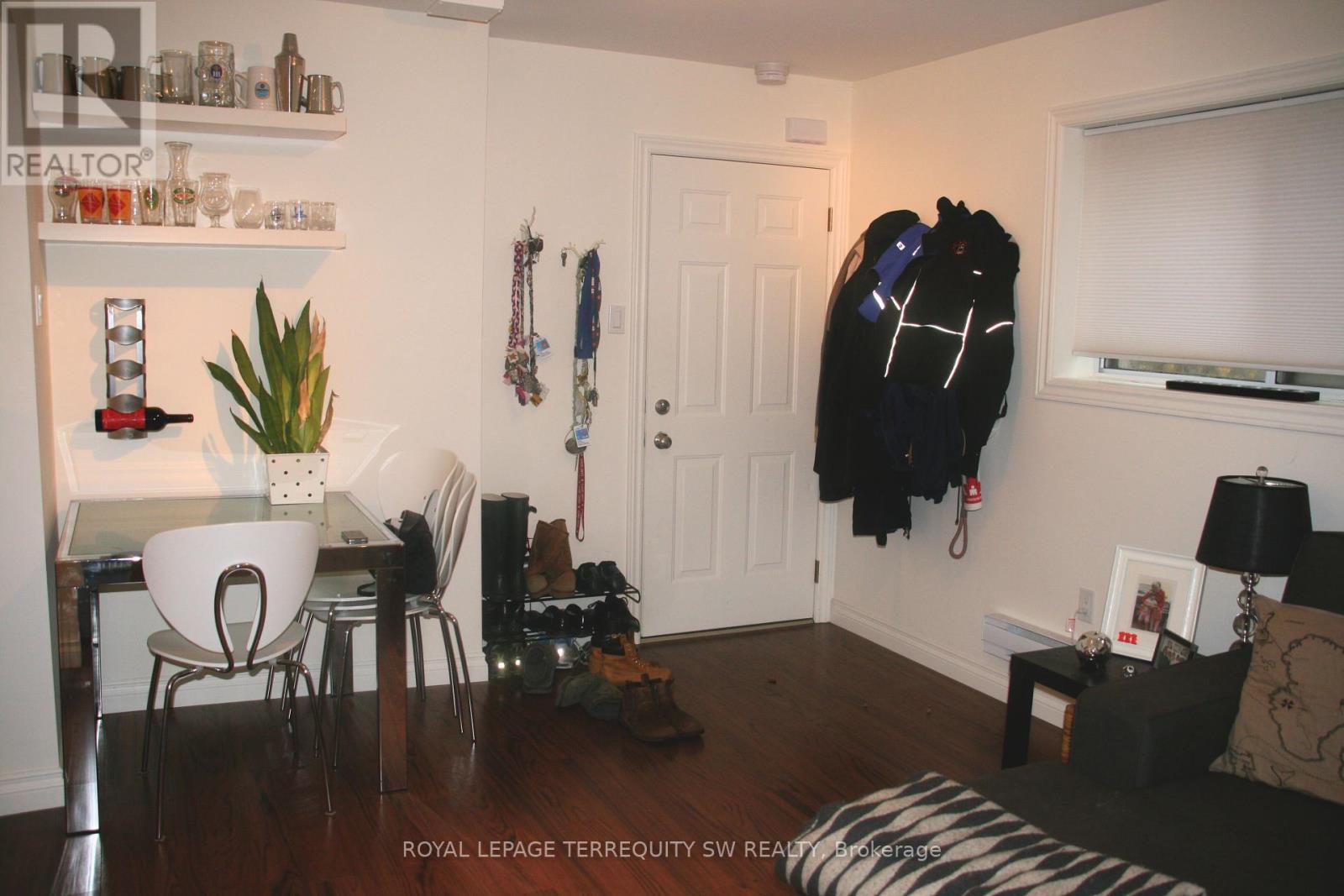 6 - 8 Casci Avenue, Toronto, Ontario  M4L 2K3 - Photo 2 - E12445375