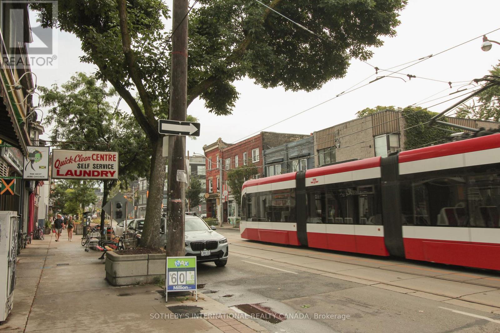 Upper - 1026 Queen Street, Toronto, Ontario  M4M 1K4 - Photo 23 - E12436780
