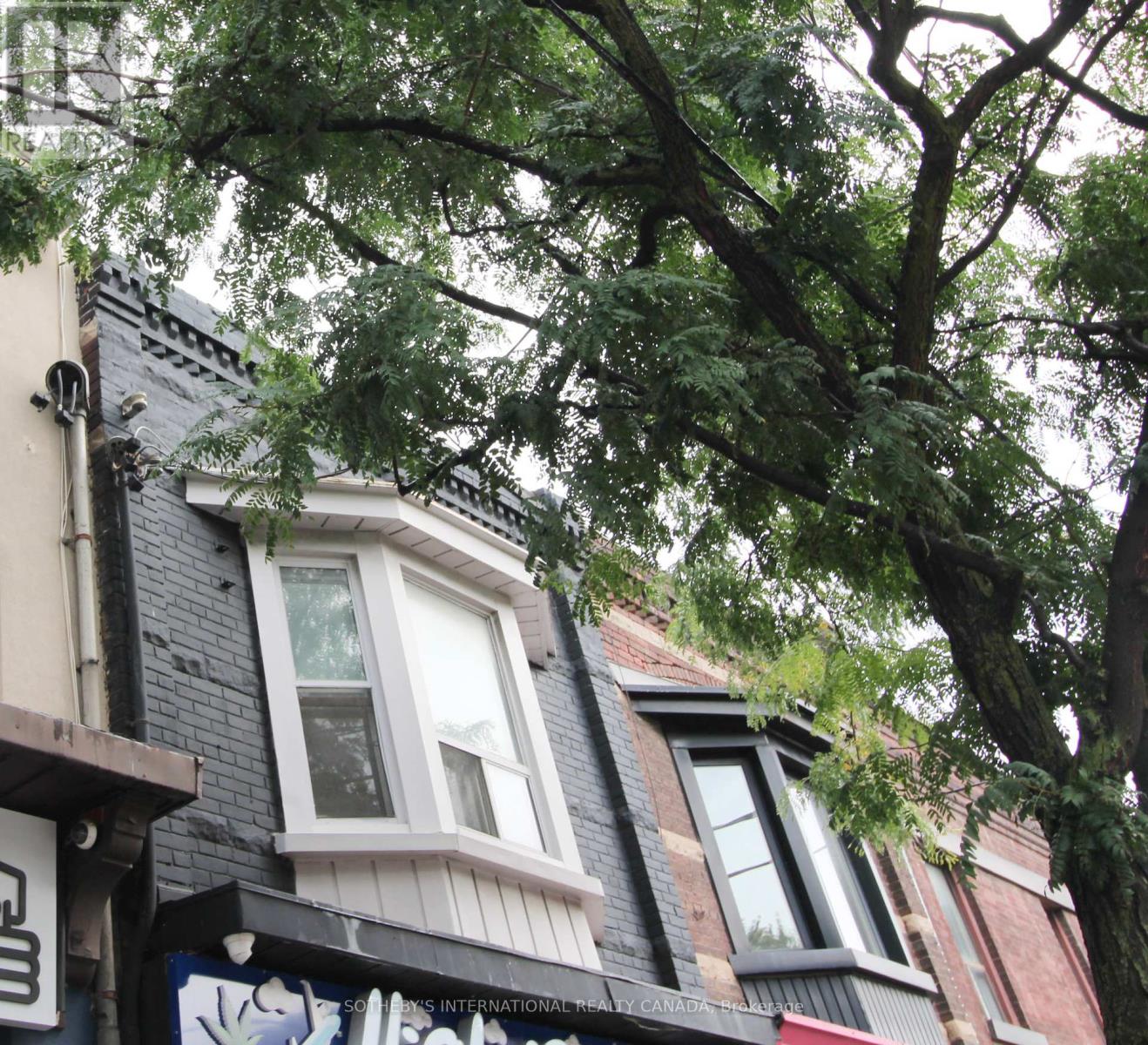 Upper - 1026 Queen Street, Toronto, Ontario  M4M 1K4 - Photo 21 - E12436780