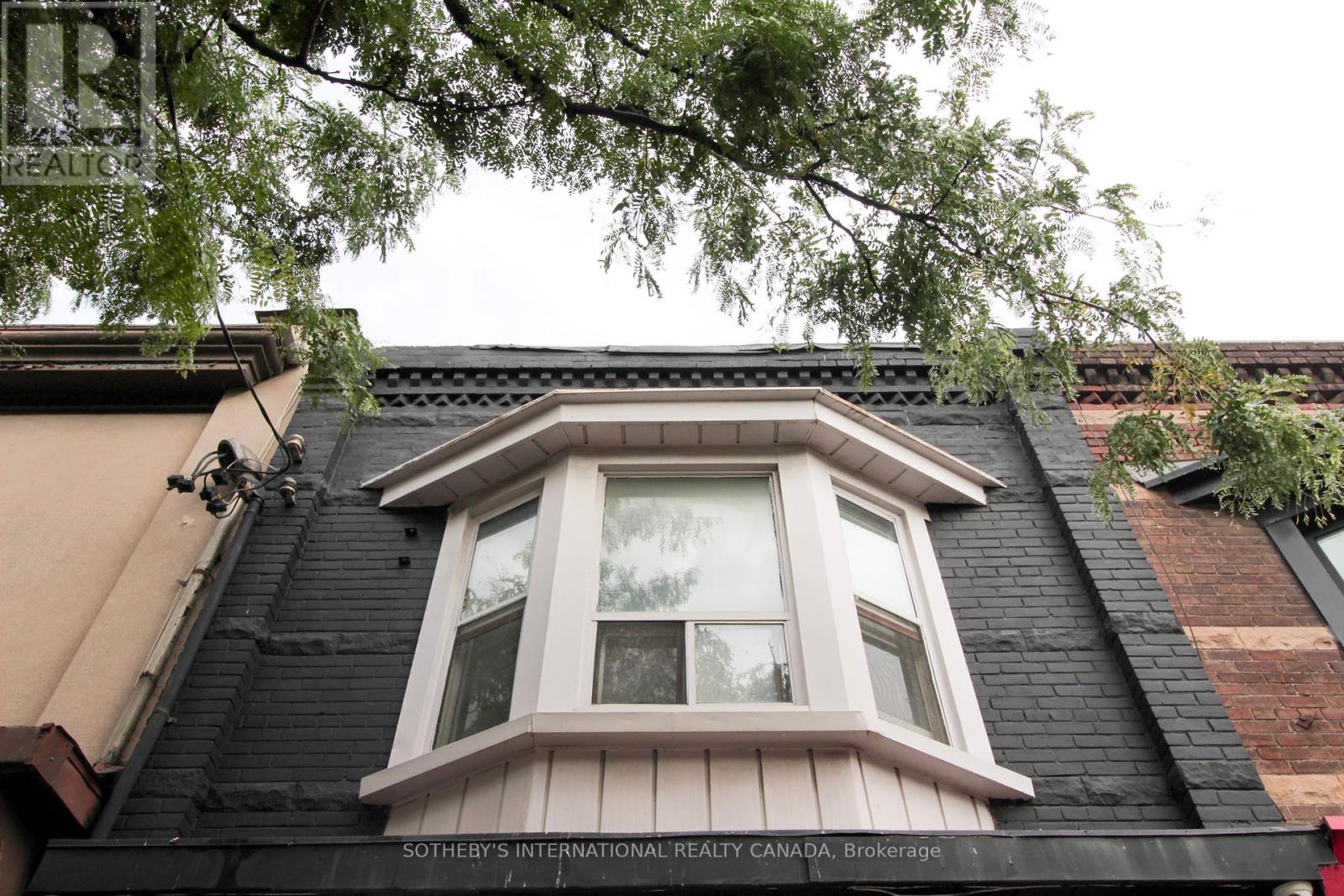 Upper - 1026 Queen Street, Toronto, Ontario  M4M 1K4 - Photo 22 - E12436780