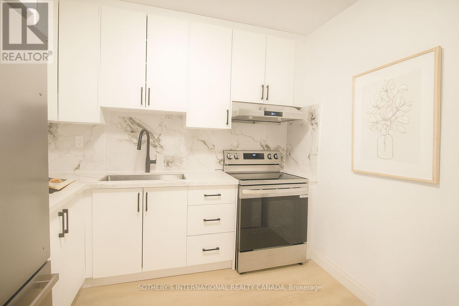 Upper - 1026 Queen Street, Toronto, Ontario  M4M 1K4 - Photo 7 - E12436780
