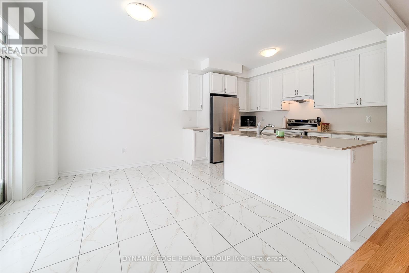 139 Henshaw Drive, Erin, Ontario  N0B 1T0 - Photo 10 - X12445281