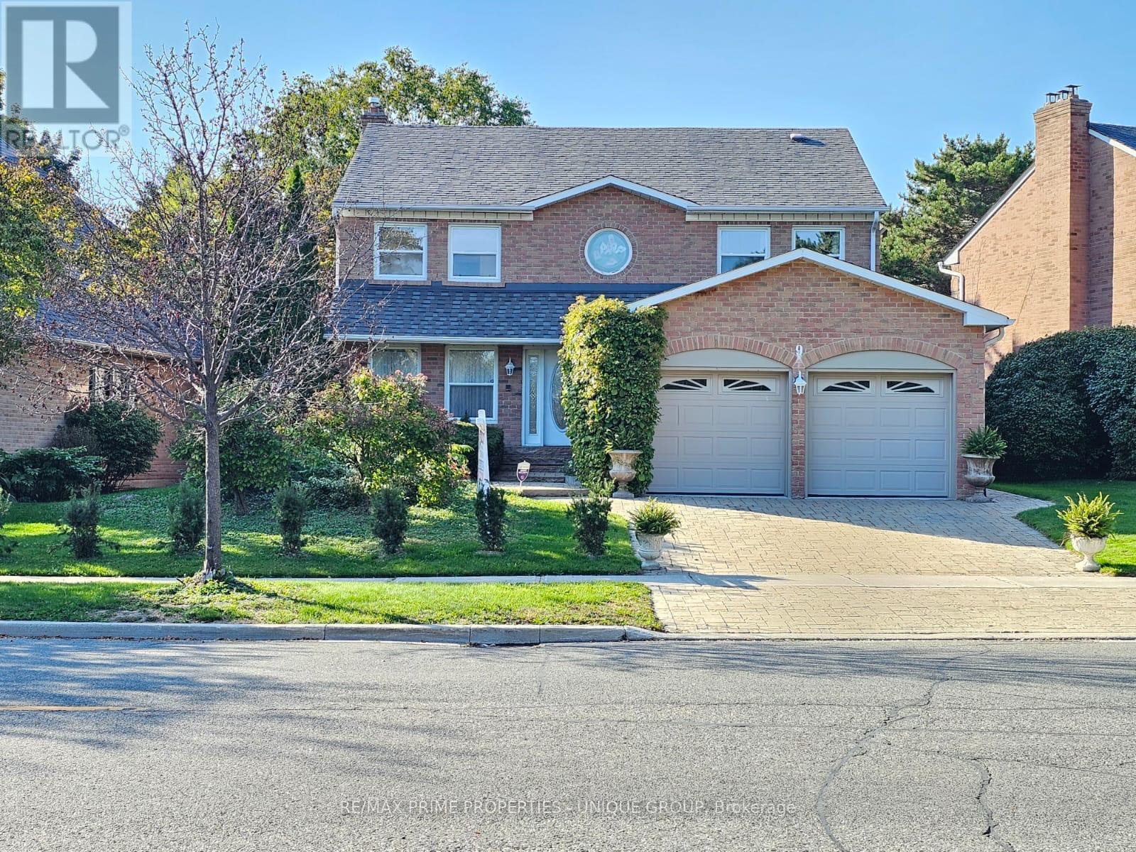 9 LONGWATER CHASE, Markham, Ontario