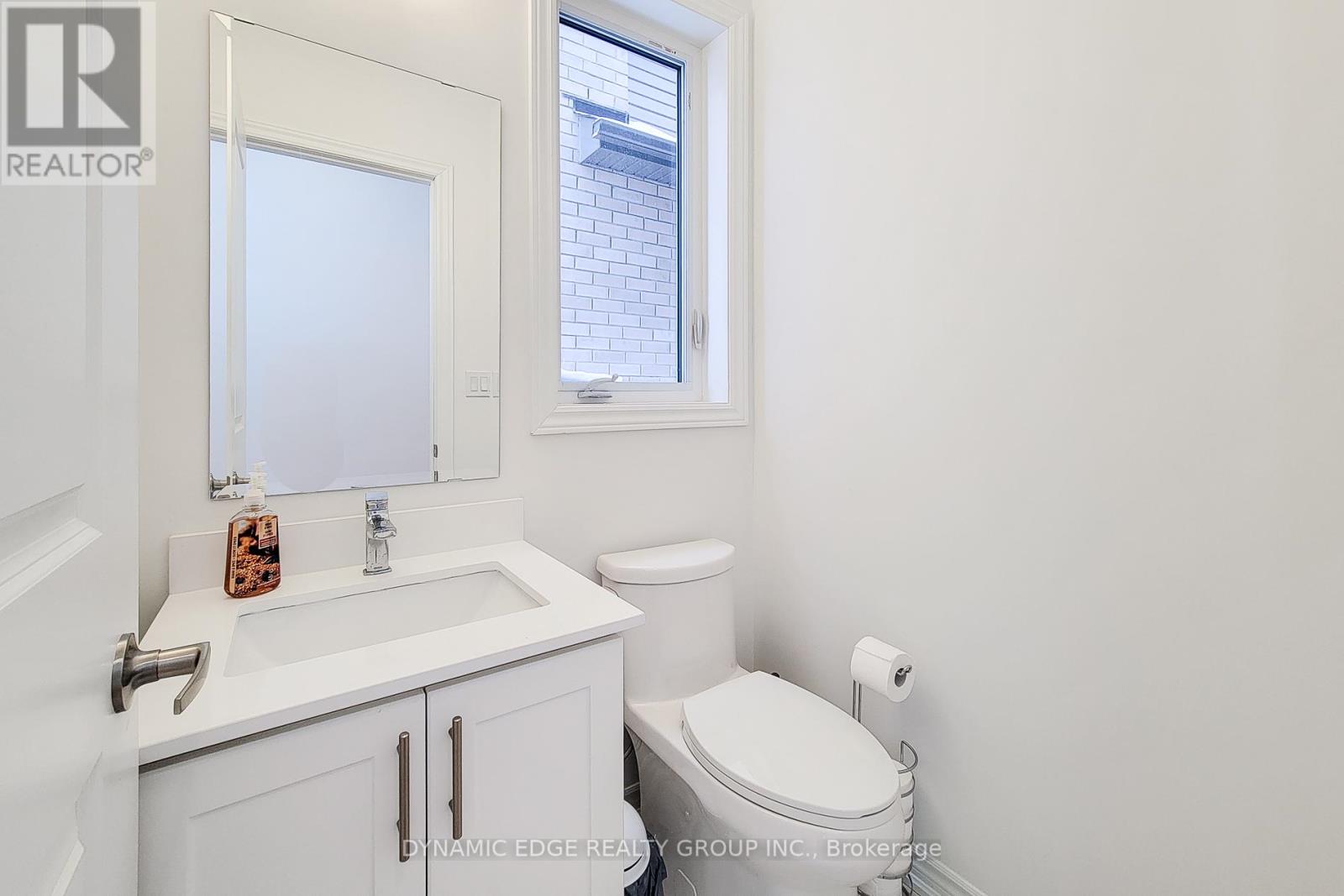 139 Henshaw Drive, Erin, Ontario  N0B 1T0 - Photo 17 - X12445281