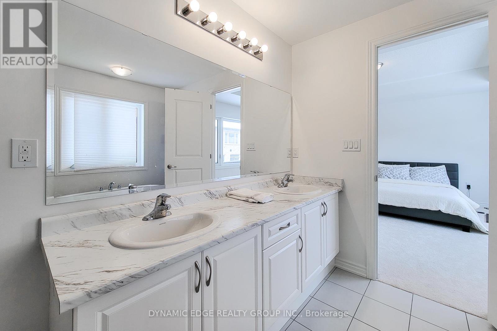 139 Henshaw Drive, Erin, Ontario  N0B 1T0 - Photo 25 - X12445281