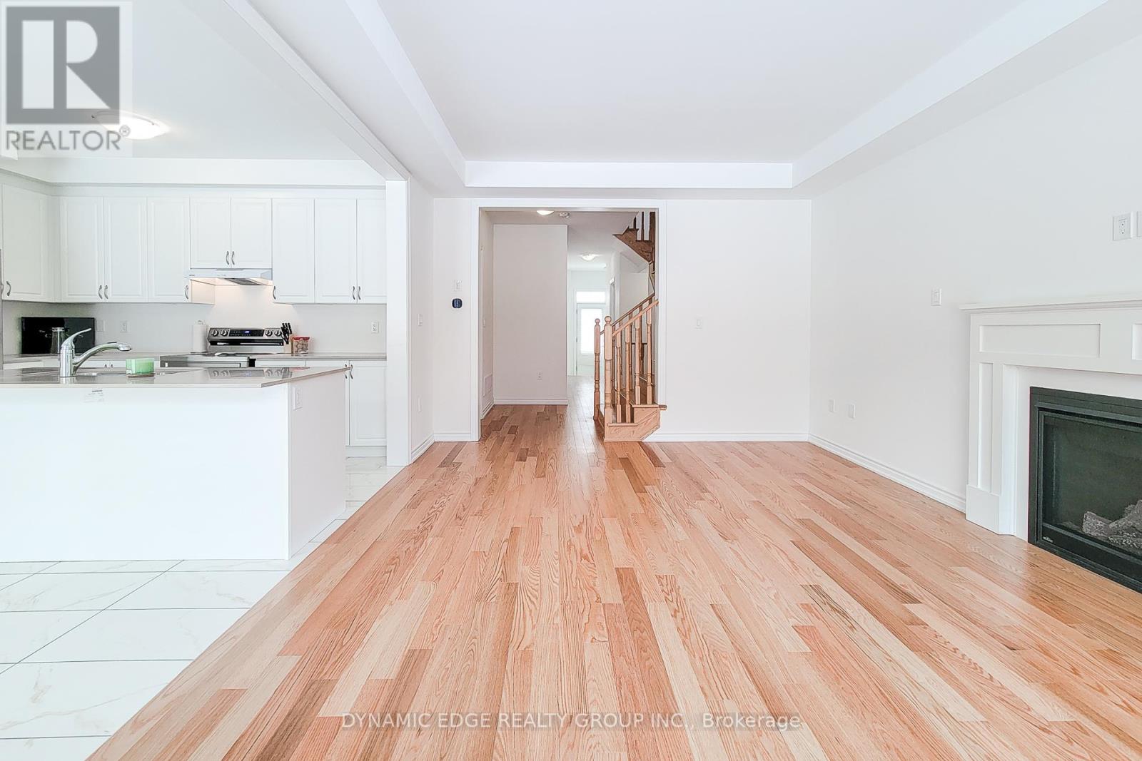 139 Henshaw Drive, Erin, Ontario  N0B 1T0 - Photo 6 - X12445281