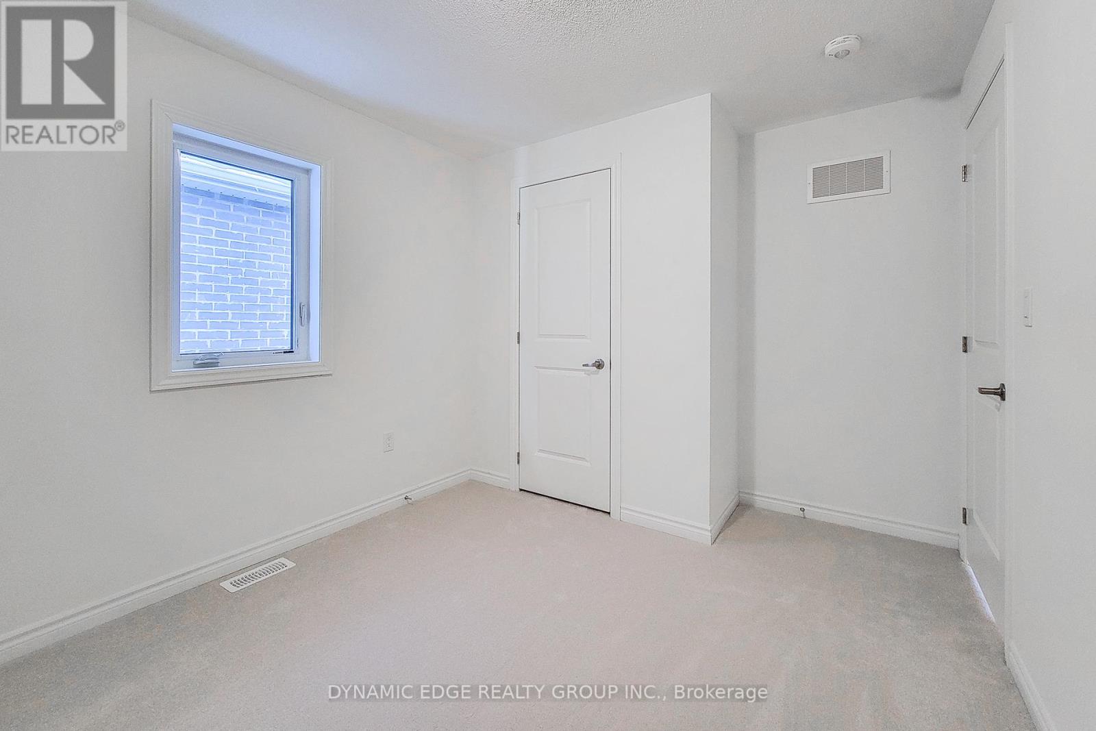 139 Henshaw Drive, Erin, Ontario  N0B 1T0 - Photo 36 - X12445281