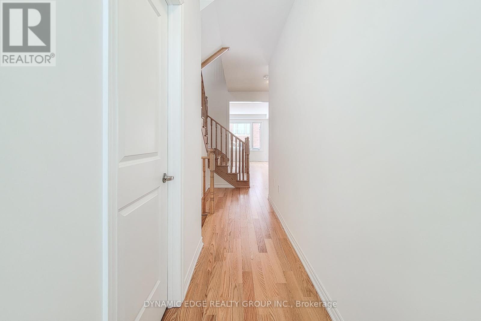 139 Henshaw Drive, Erin, Ontario  N0B 1T0 - Photo 3 - X12445281