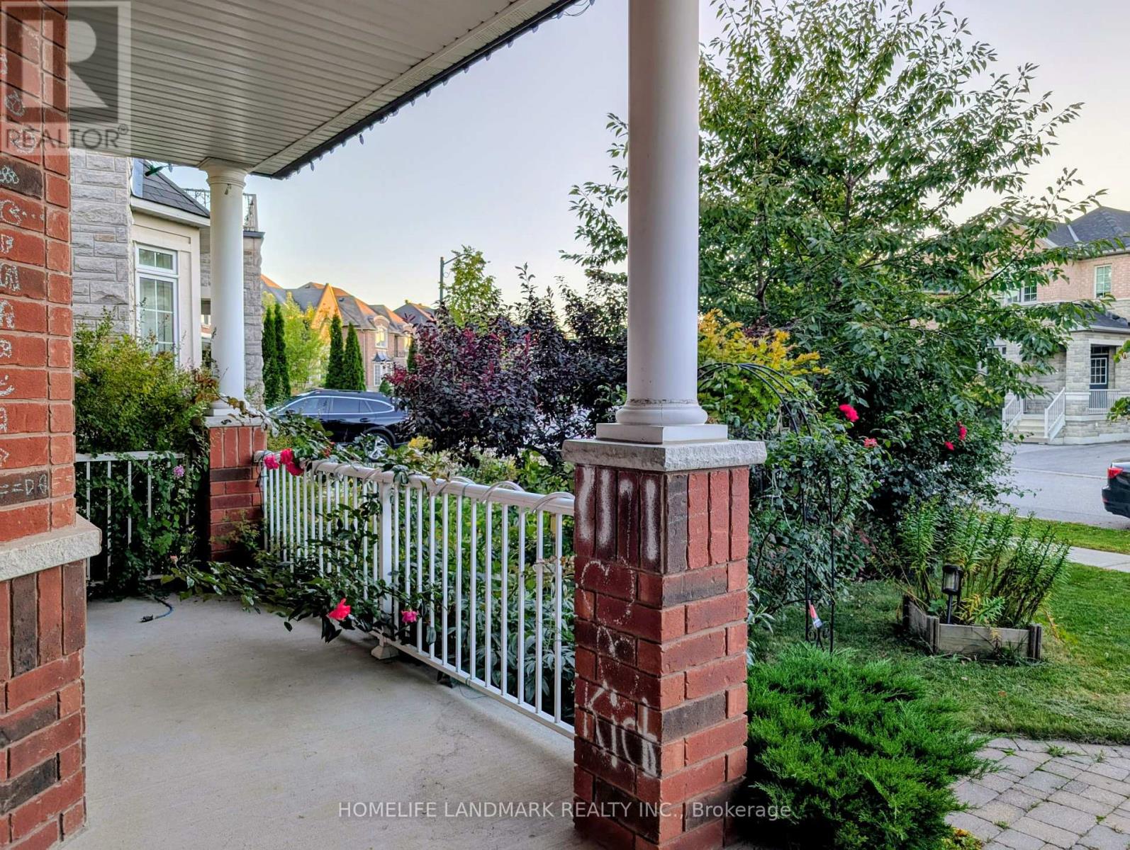 75 Pointon Street, Aurora, Ontario  L4G 0J9 - Photo 2 - N12445345