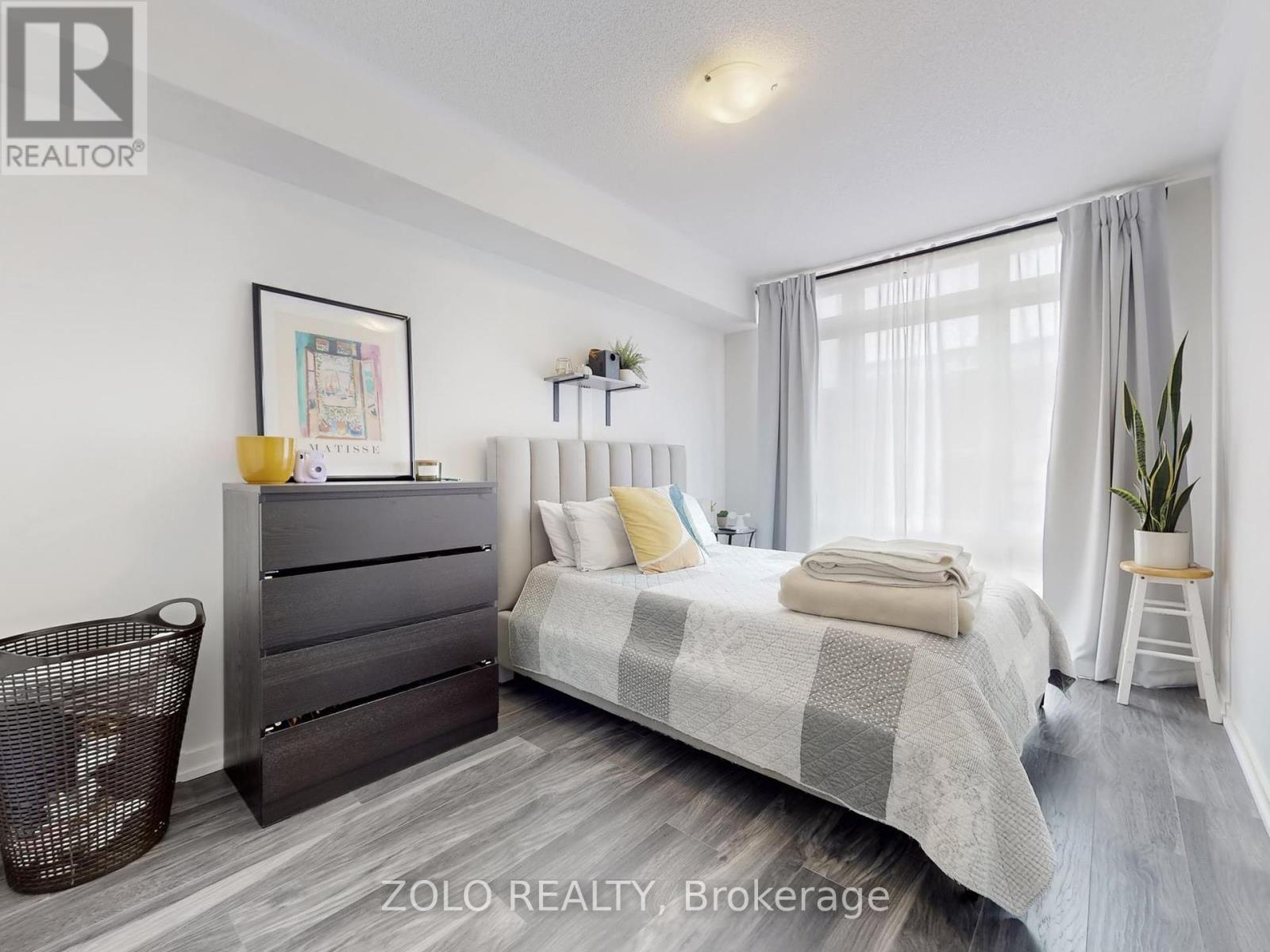 322 - 15 Whitaker Way, Whitchurch-Stouffville (Stouffville), Ontario  L4A 0W5 - Photo 15 - N12445355