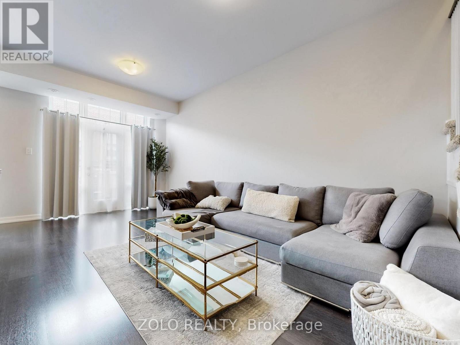 322 - 15 Whitaker Way, Whitchurch-Stouffville (Stouffville), Ontario  L4A 0W5 - Photo 4 - N12445355