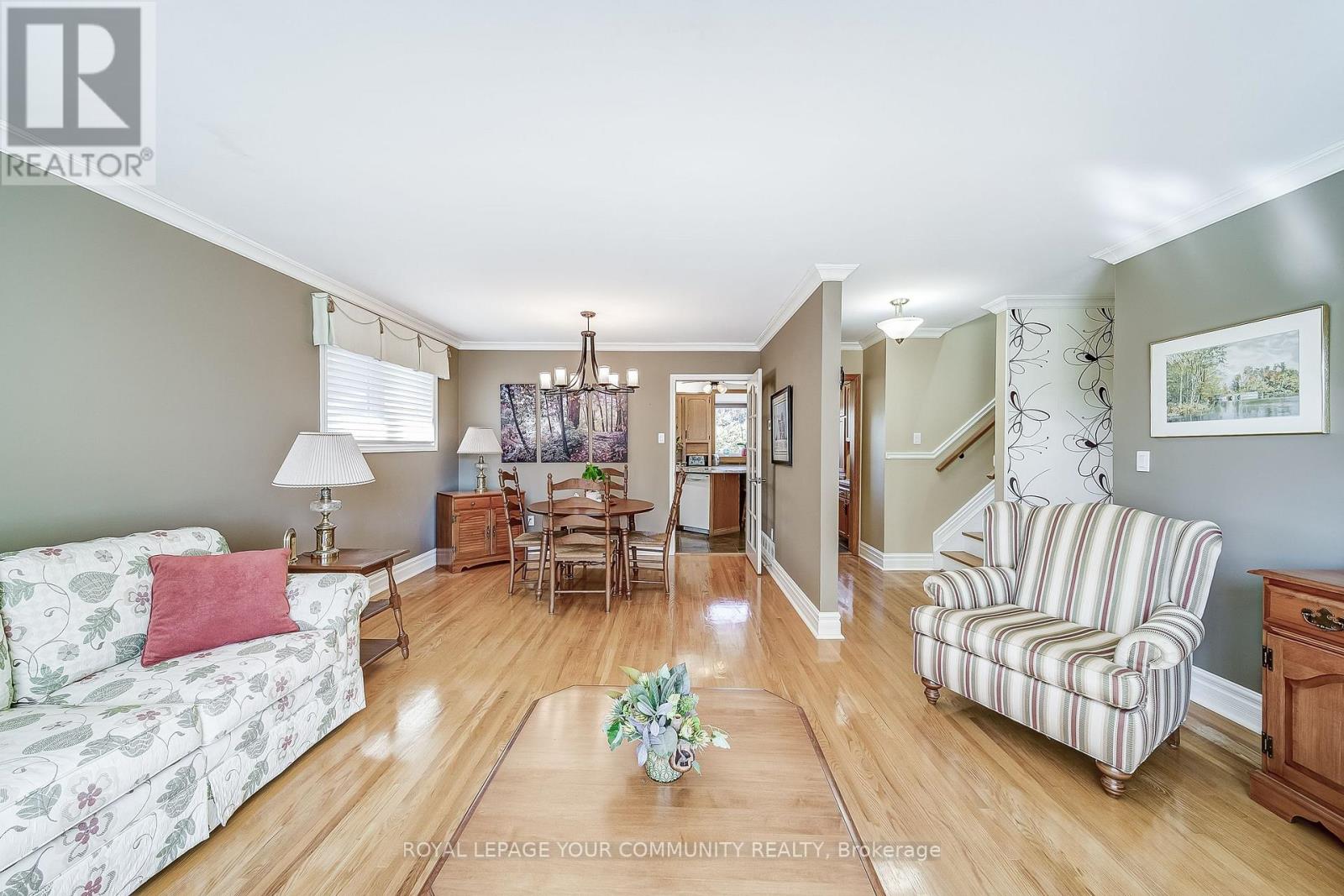 36 Devins Drive, Aurora, Ontario  L4G 2Z1 - Photo 10 - N12445376