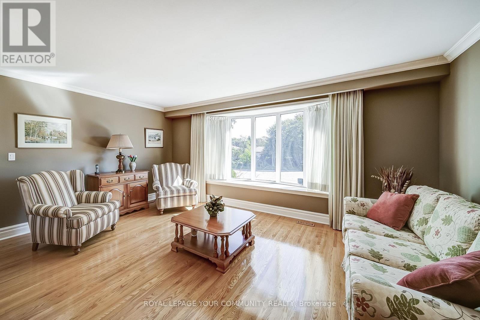 36 Devins Drive, Aurora, Ontario  L4G 2Z1 - Photo 12 - N12445376