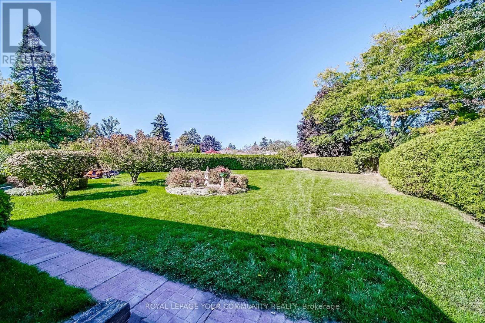 36 Devins Drive, Aurora, Ontario  L4G 2Z1 - Photo 31 - N12445376
