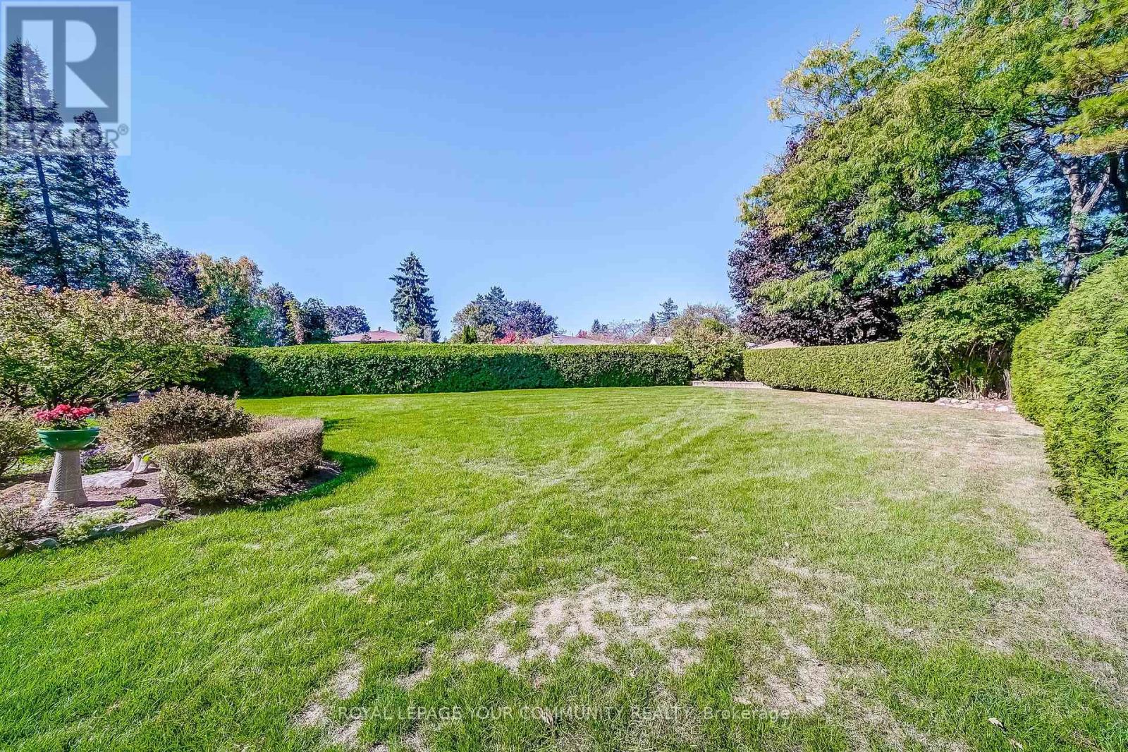 36 Devins Drive, Aurora, Ontario  L4G 2Z1 - Photo 35 - N12445376