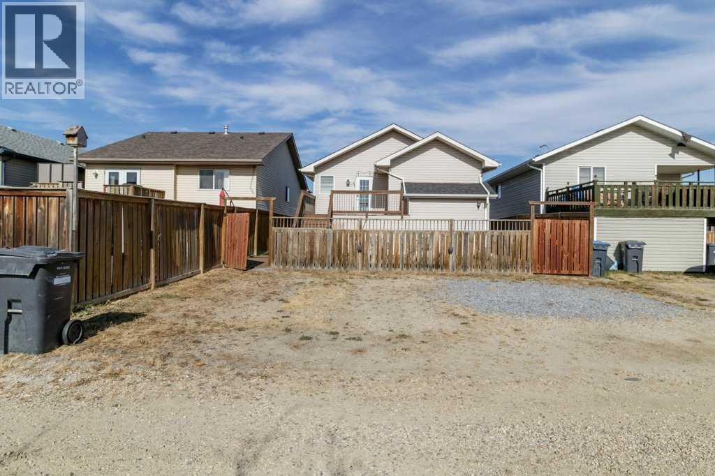 23 Hunter Road, Sylvan Lake, Alberta  T4S 2L6 - Photo 2 - A2259967