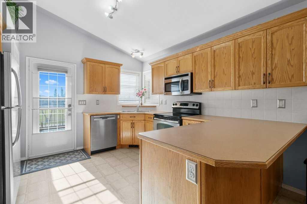 23 Hunter Road, Sylvan Lake, Alberta  T4S 2L6 - Photo 3 - A2259967