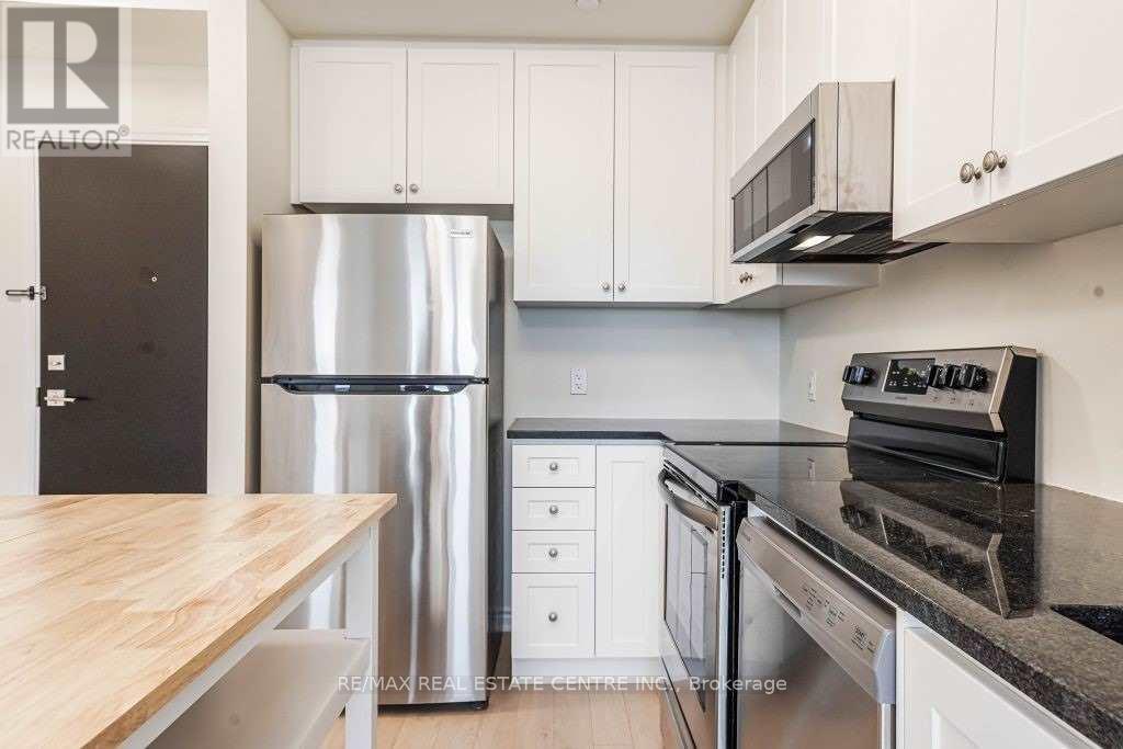 402 - 200 Lagerfeld Drive, Brampton, Ontario  L7A 5G5 - Photo 8 - W12445339