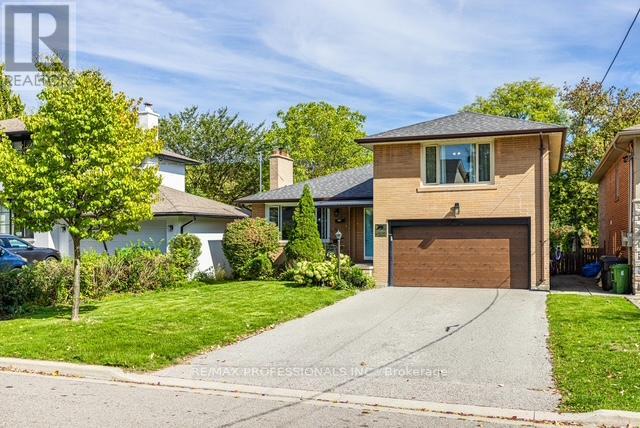 109 Botfield Avenue, Toronto, Ontario  M9B 4E6 - Photo 2 - W12445349