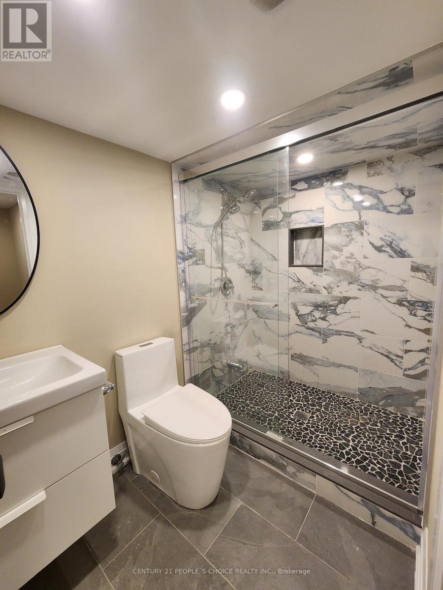 744 Kennedy Circle W, Milton, Ontario  L9E 1R9 - Photo 6 - W12445350