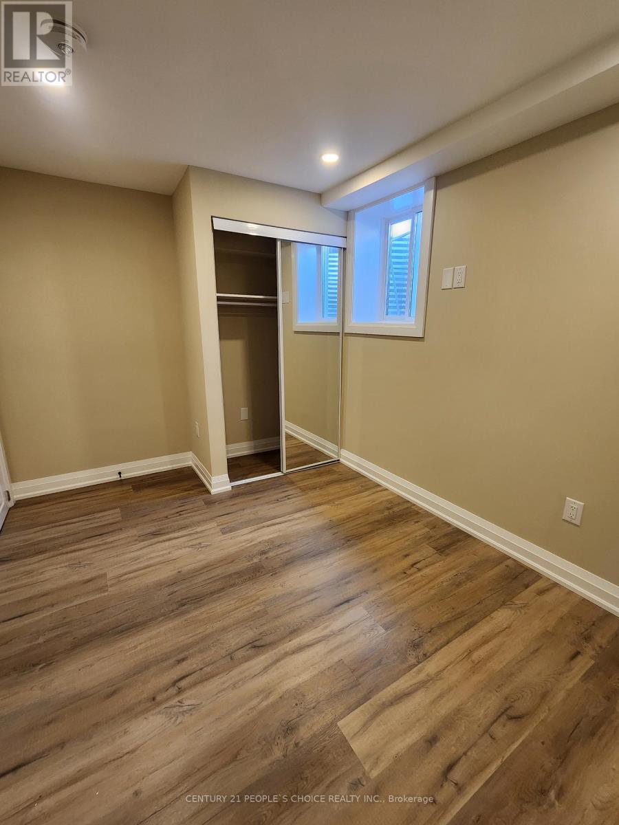 744 Kennedy Circle W, Milton, Ontario  L9E 1R9 - Photo 8 - W12445350