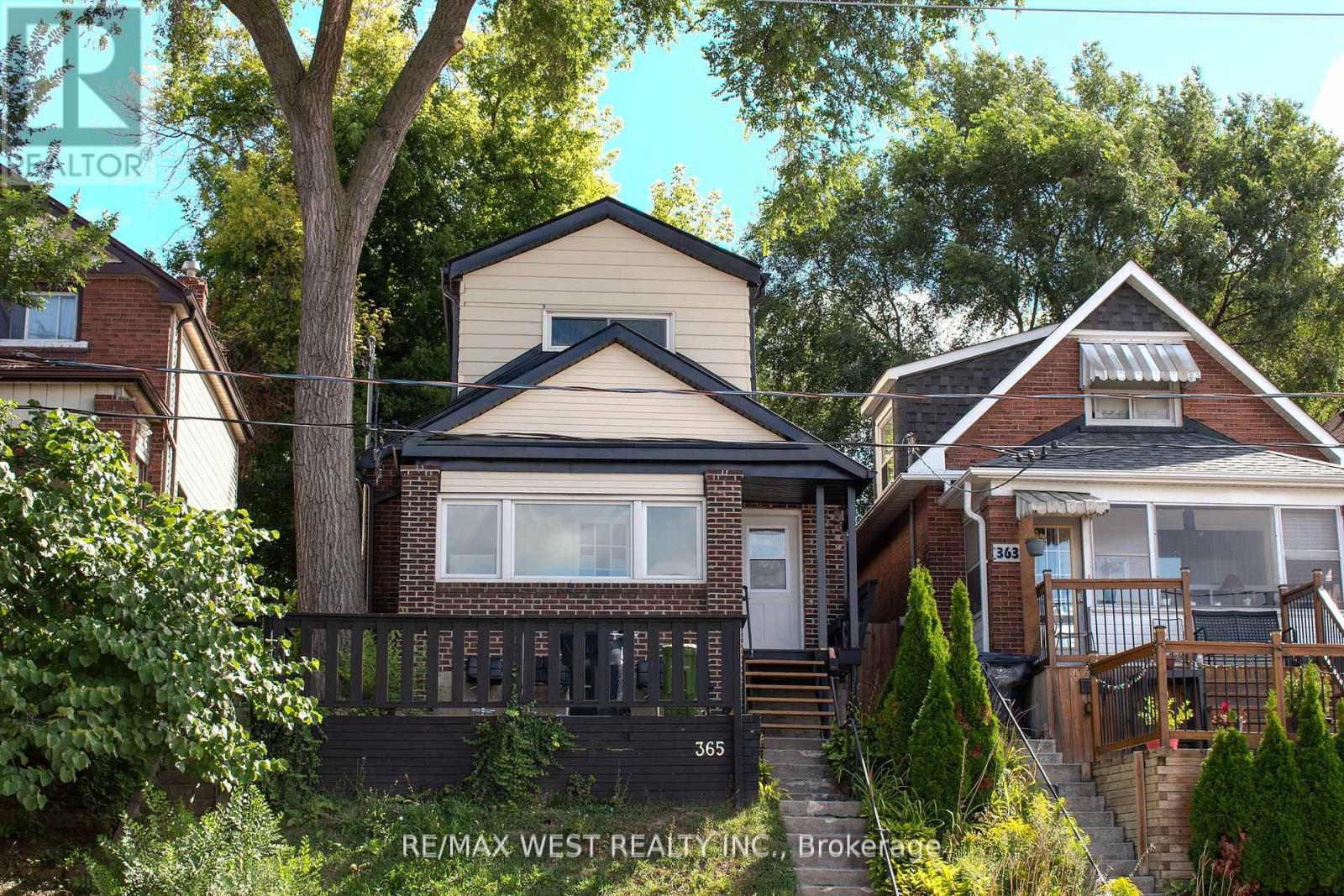 365 Silverthorn Avenue, Toronto, Ontario  M6M 3G7 - Photo 2 - W12445352