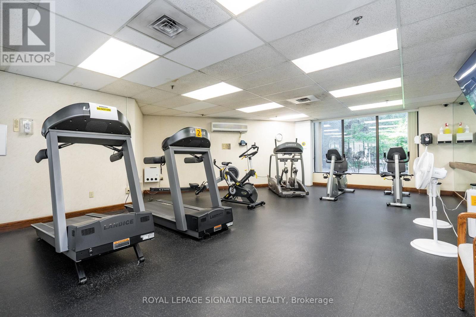 407 - 22 Hanover Road, Brampton (Queen Street Corridor), Ontario  L6S 5K7 - Photo 32 - W12445353