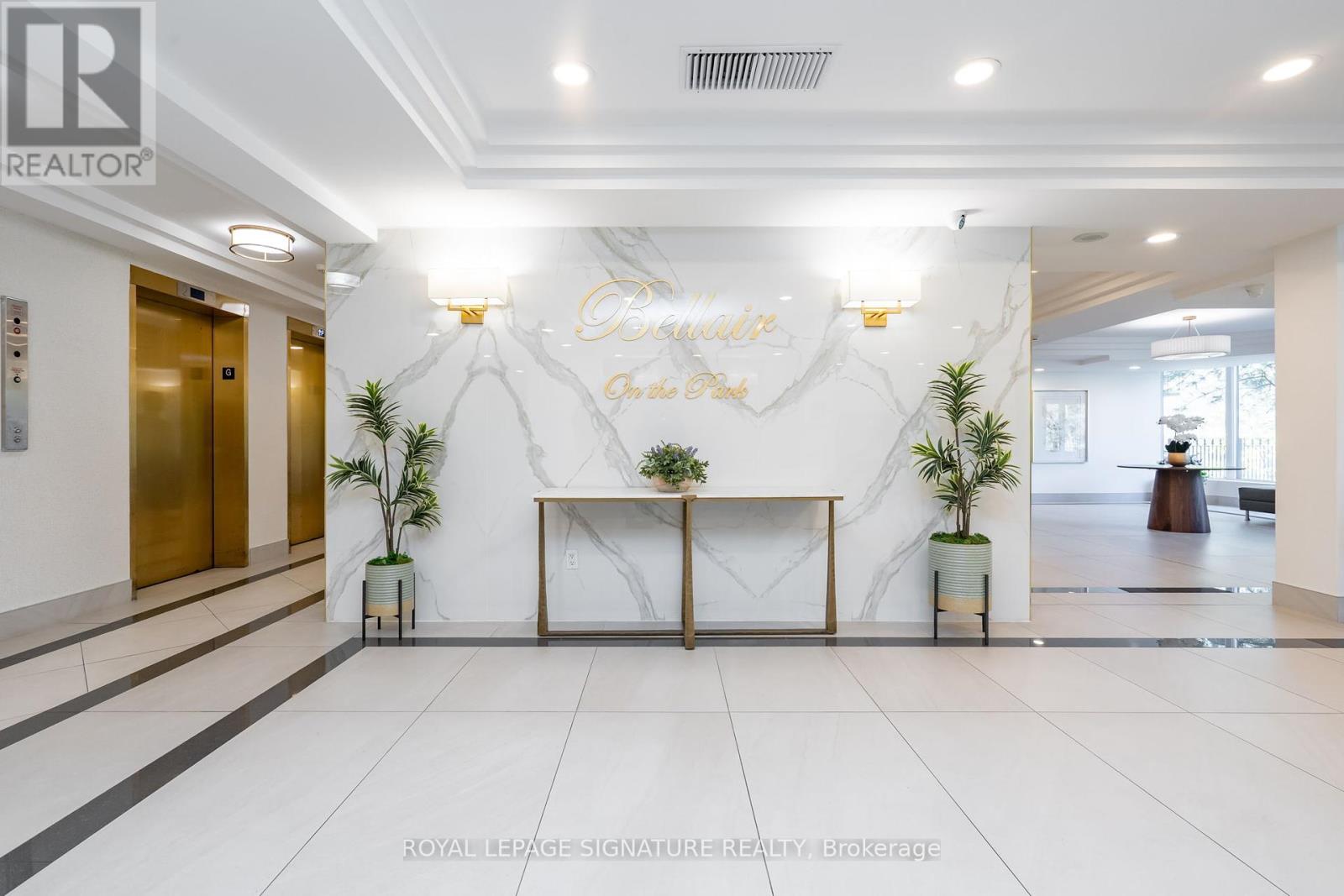 407 - 22 Hanover Road, Brampton (Queen Street Corridor), Ontario  L6S 5K7 - Photo 4 - W12445353
