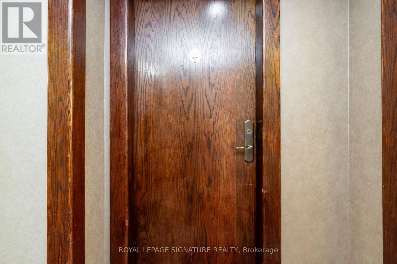 407 - 22 Hanover Road, Brampton (Queen Street Corridor), Ontario  L6S 5K7 - Photo 7 - W12445353