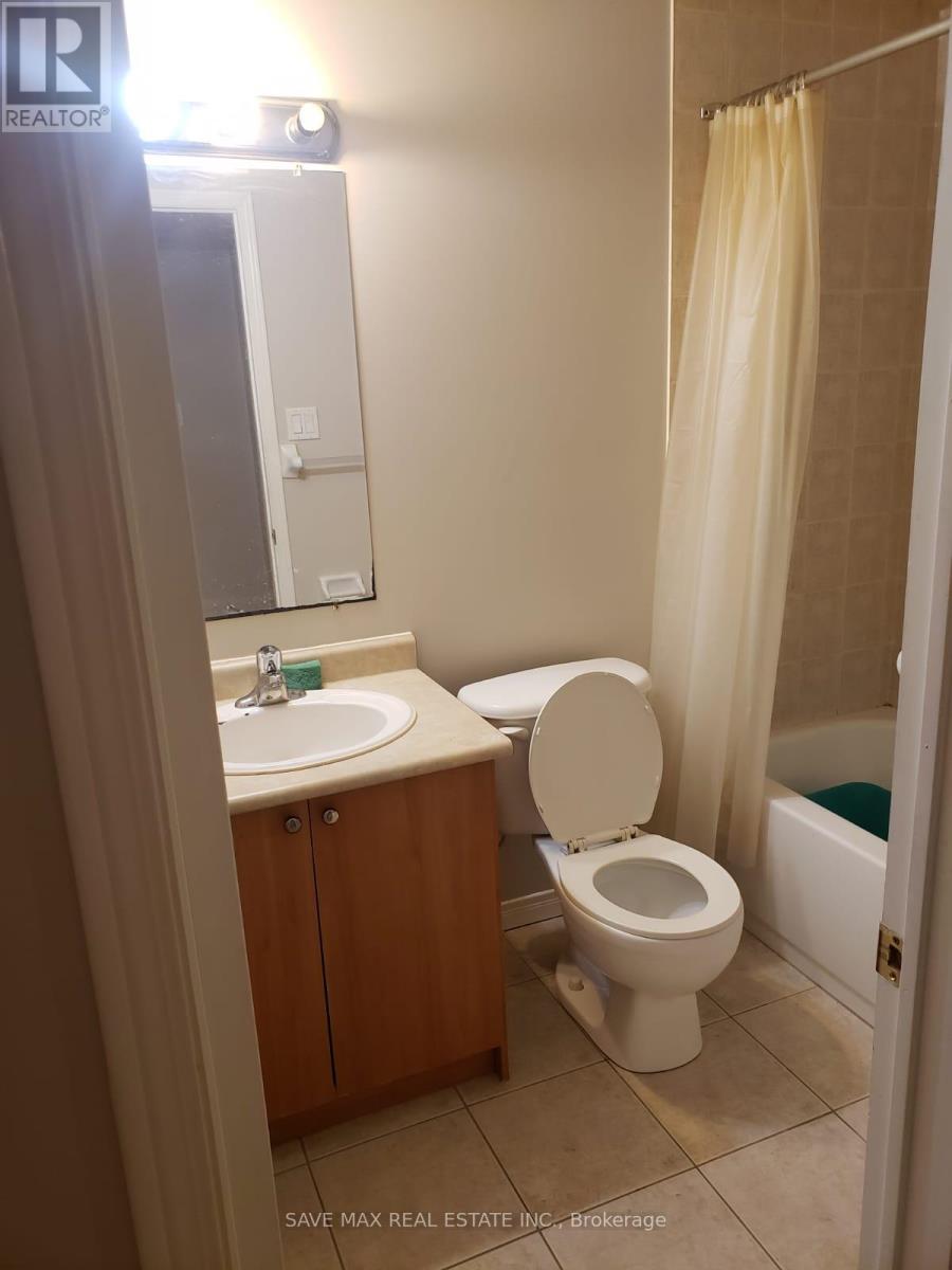 4 Ivory Tusk Court, Brampton, Ontario  L6R 3C5 - Photo 9 - W12445368