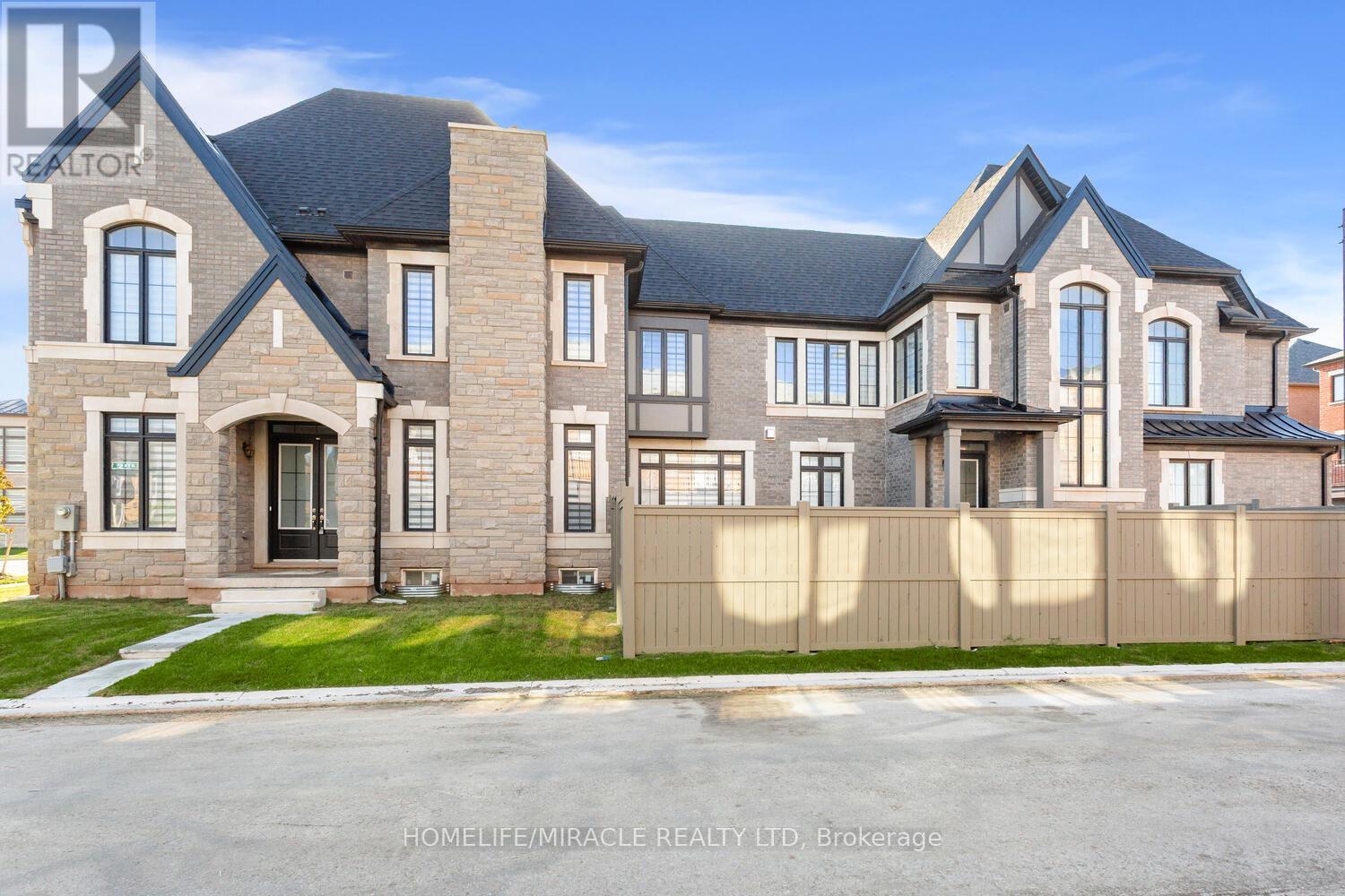 3326 MILLICENT AVENUE, Oakville, Ontario