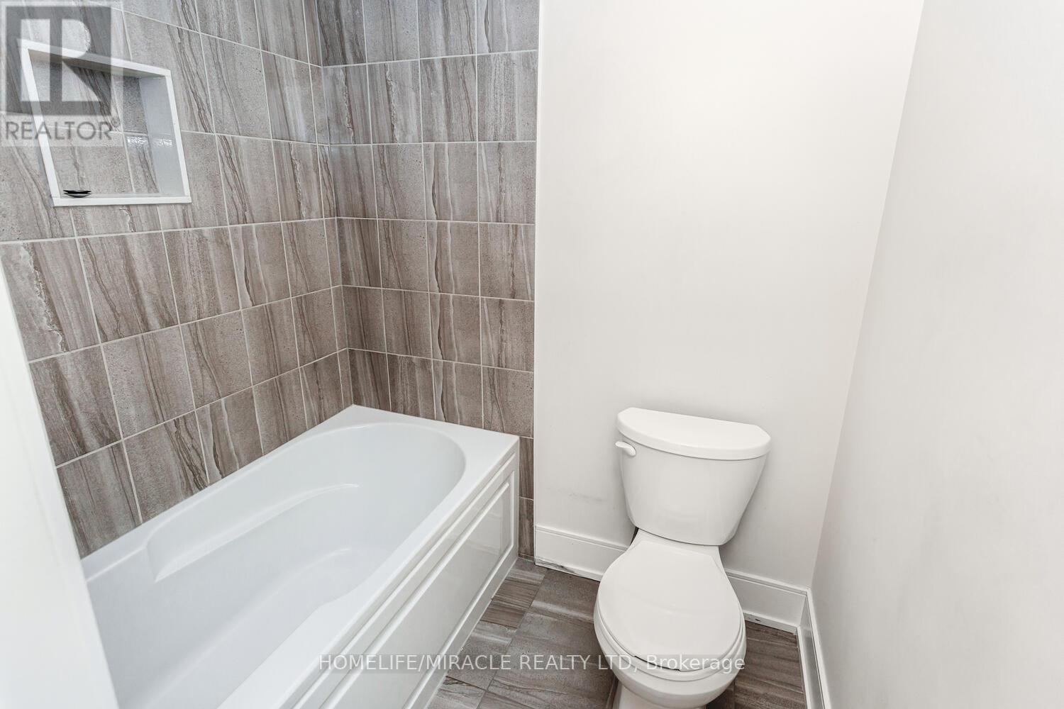 3326 Millicent Avenue, Oakville, Ontario  L6H 0Z8 - Photo 35 - W12445372