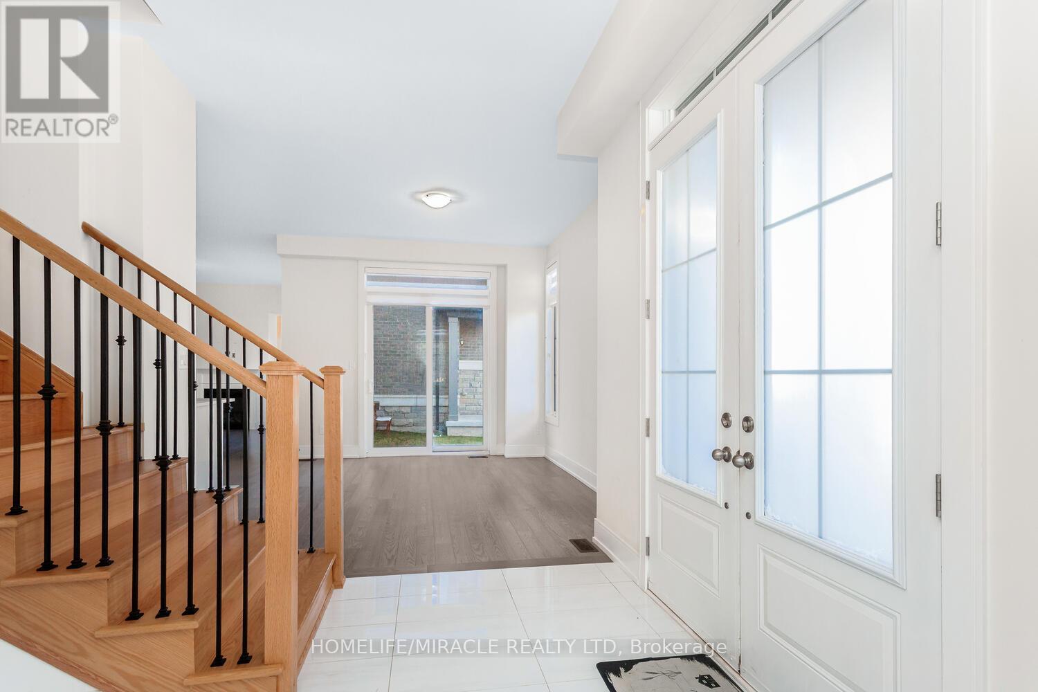 3326 Millicent Avenue, Oakville, Ontario  L6H 0Z8 - Photo 4 - W12445372