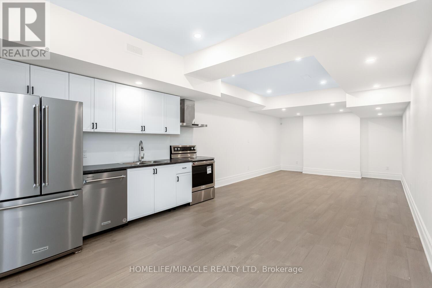 3326 Millicent Avenue, Oakville, Ontario  L6H 0Z8 - Photo 42 - W12445372