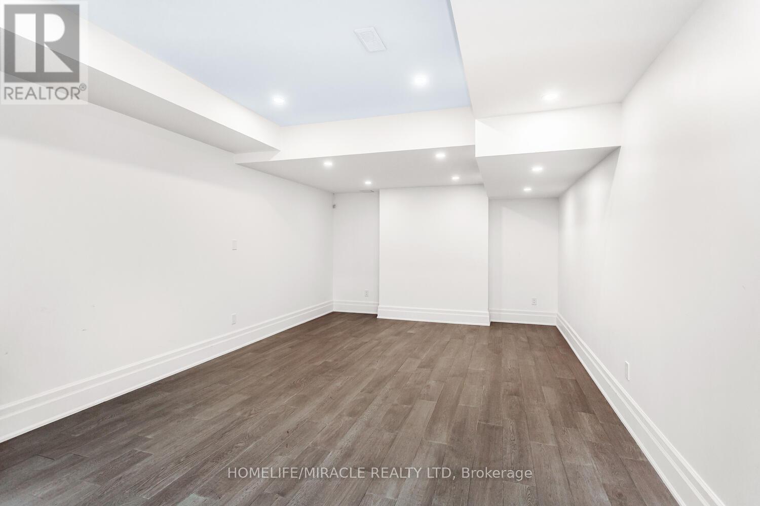 3326 Millicent Avenue, Oakville, Ontario  L6H 0Z8 - Photo 43 - W12445372