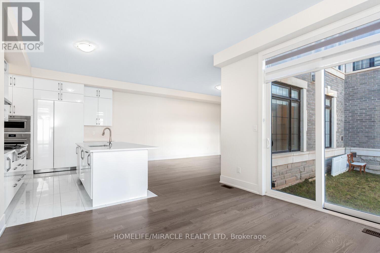 3326 Millicent Avenue, Oakville, Ontario  L6H 0Z8 - Photo 6 - W12445372